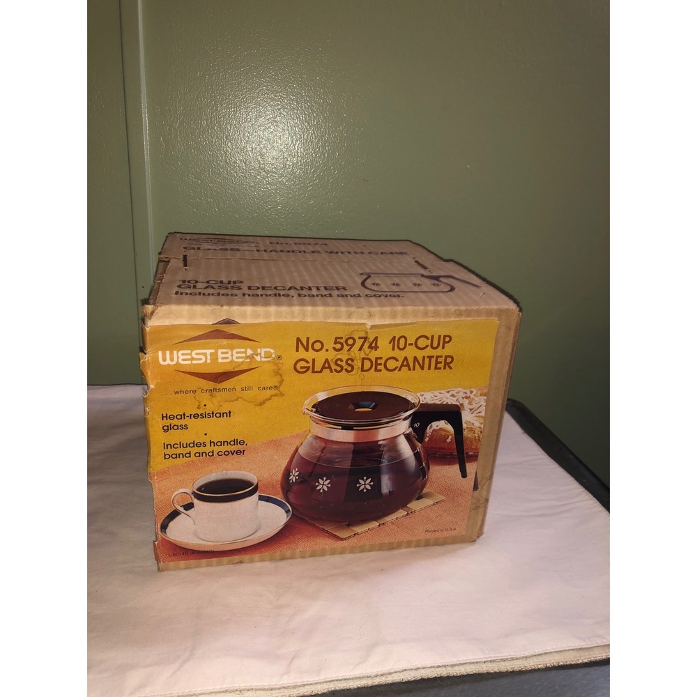 West Bend Vintage 10 Cup Glass Decanter 5974 Floral Coffee Pot New in Worn Box
